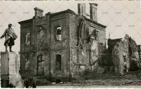 Montebourg en ruines